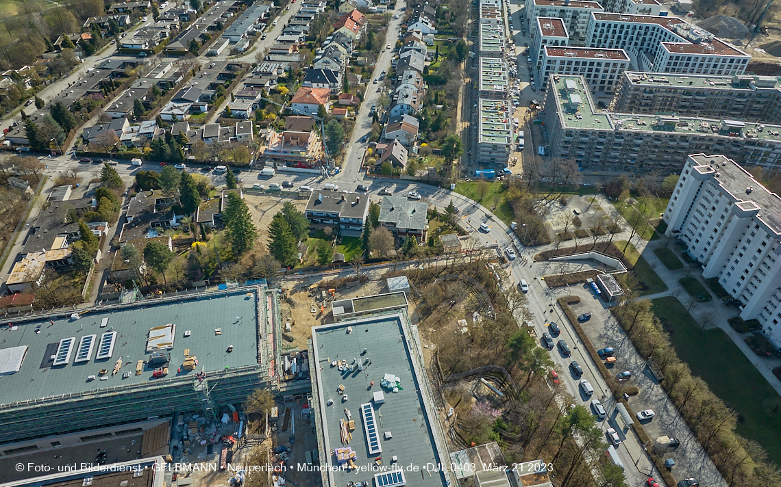 21.03.2023 - Luftbilder von der Grundschule am Karl-Marx-Ring in Neuperlach